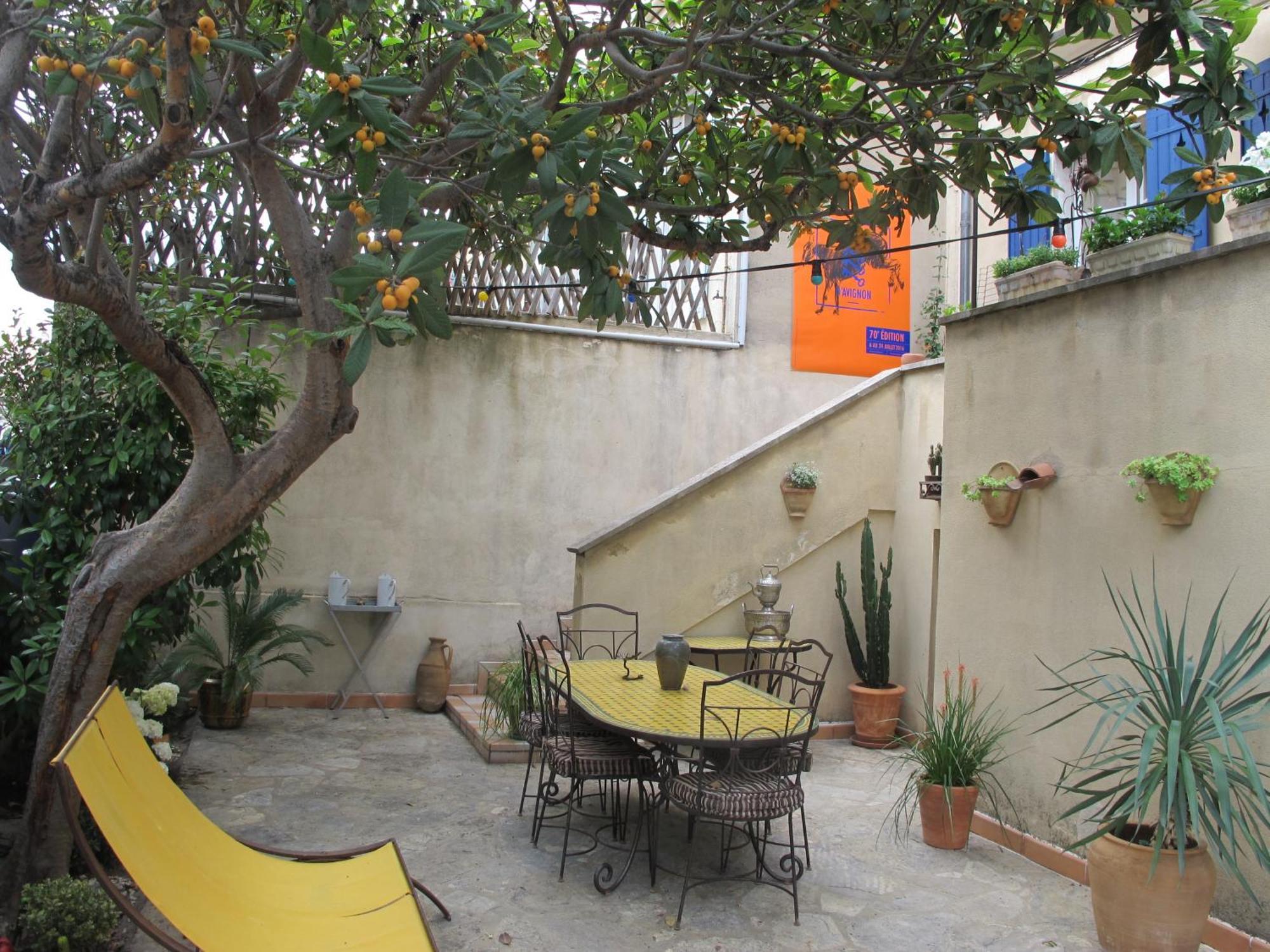 Tombe La Nefle Bed & Breakfast Avignon Exterior photo